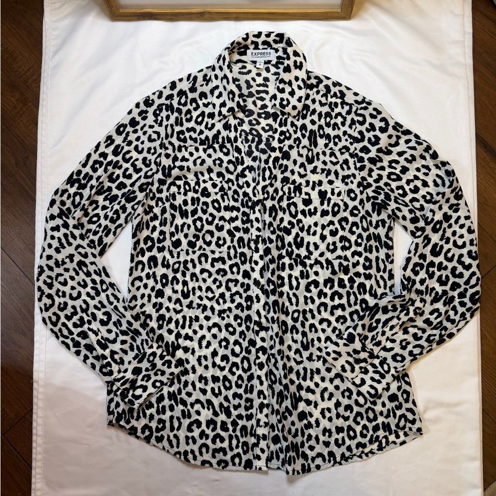 Express size small leopard print blouse.